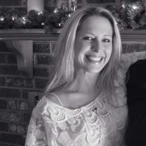 Hello there! Welcome to Grouchy's; a place to tame those rambunctious taste buds through some of my personal recipes. I know what you are thinking, "Grouchy's?! What does that have to do with food?"  For me, grouchy is the first thing I become when I am hungry.  And how do I overpower the grouchiness?  By cooking and creating new recipes, of course! My name is Tara and over the past few years, I have had a few friends and family members mention food blogging to me, but I didn't dig in until recently.  I am new to this, so fasten your seatbelt and get ready for a tasty ride! 